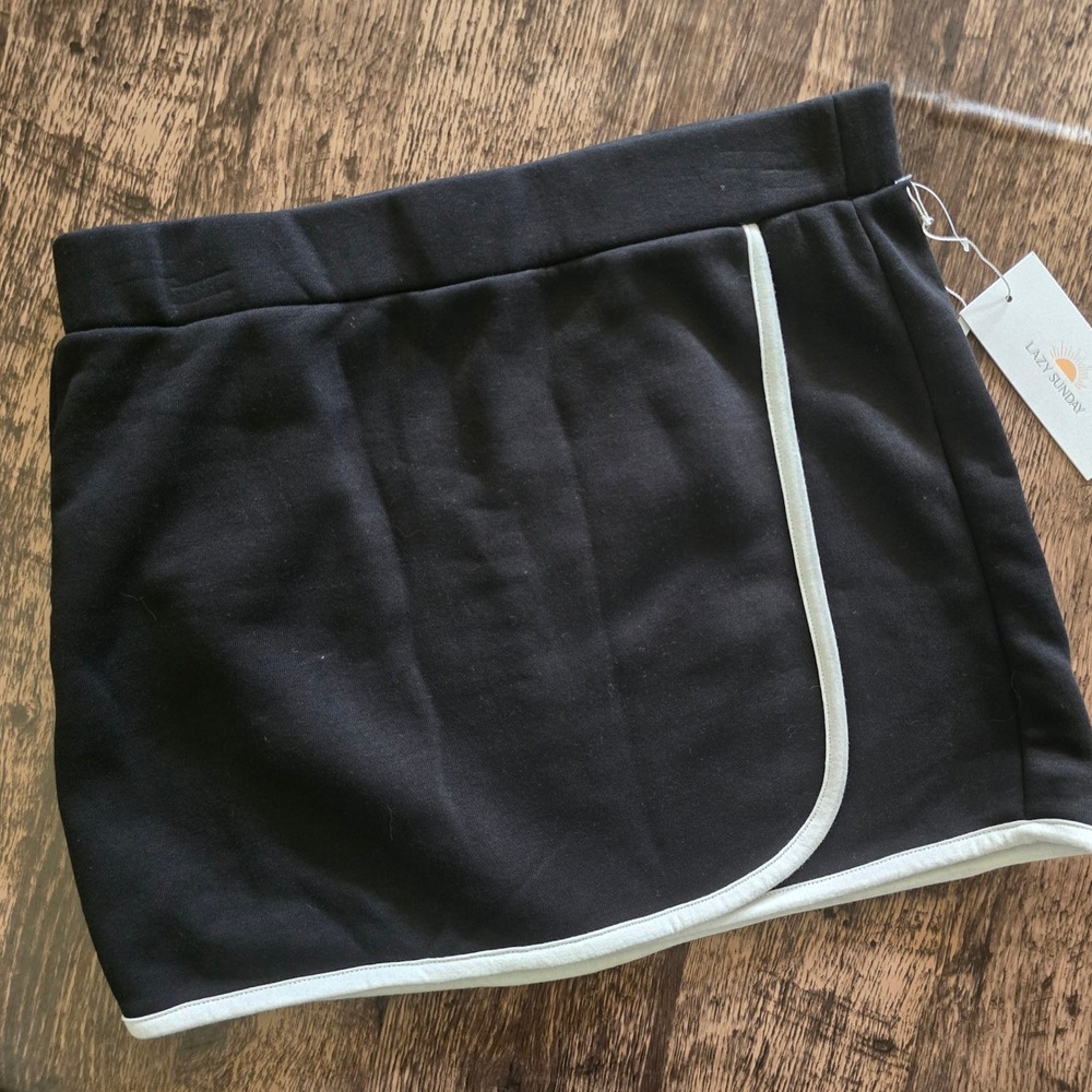 LAZY SUNDAY Mini Skirt Womens M Black NWT Fleece Lined Piping Athletic Wrap